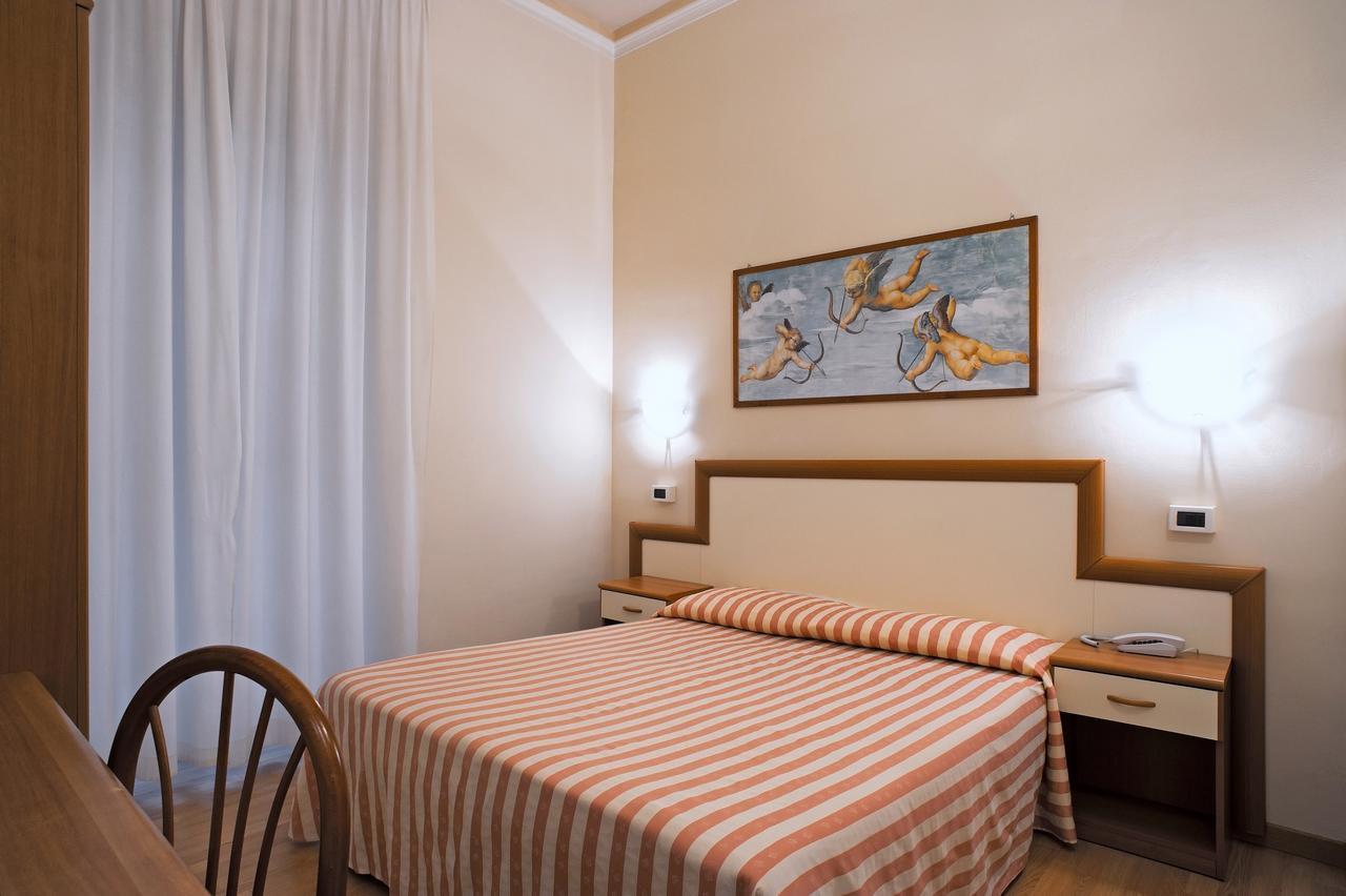 Via Marsaglia Hotel 3*