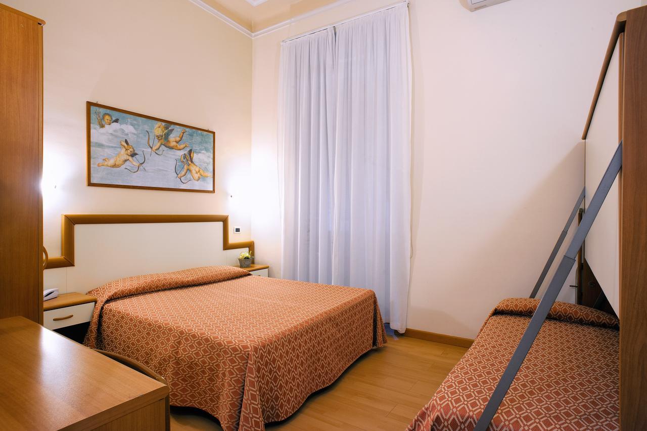 Hotel Via Marsaglia 3*