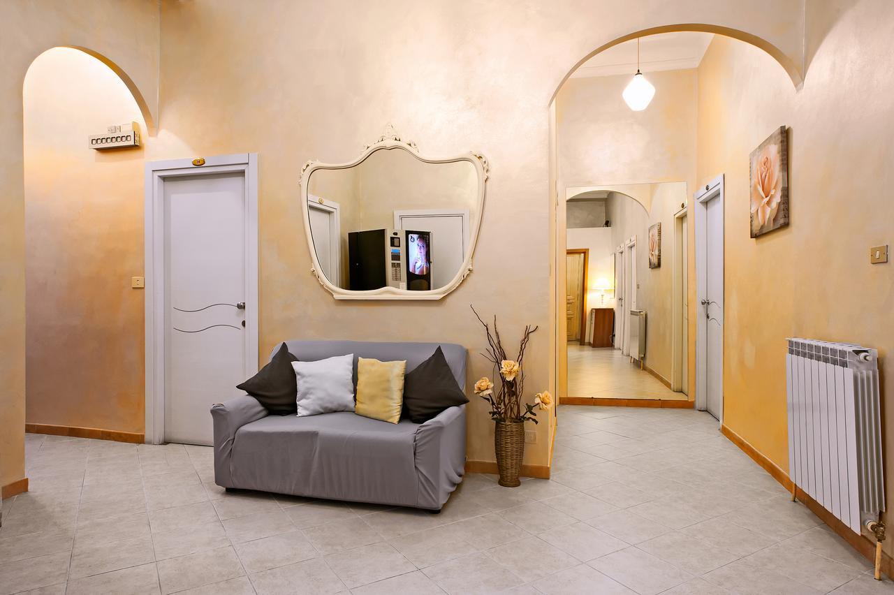 Via Marsaglia Hotel 3*